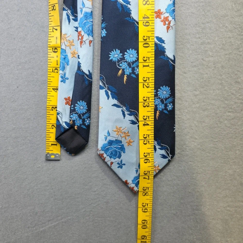 Vintage Castle Blue Floral Striped‎ Neck Tie Size 4.25X58